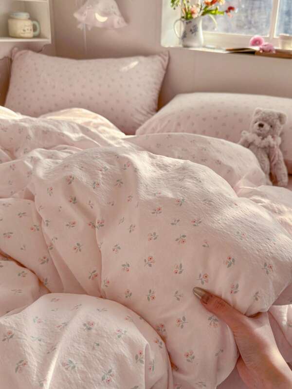 Sweet Girl Pink Flower Quilt Set, Including 1 * Duvet Cover+1 * Bed Sheet+2 * Pillowcase, Pink Bed Sheet, Light Green Branch And Leaf Pattern, Comfortable Bedding, Simple Home Decoration, Coreless Duvet Cover Pillowcase, Machine Washable